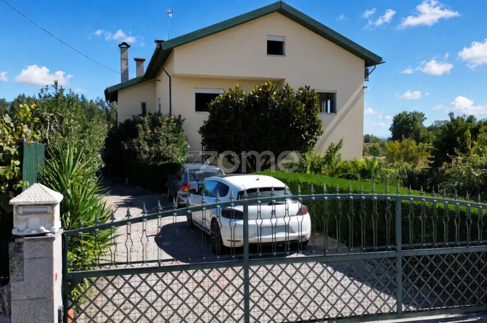 Moradia T3+3 com piscina e 1.490 m² a 6 km de Tondela — imagem 2