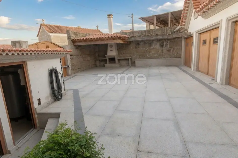 Moradia exclusiva em pedra com 300 m² e vista Serra da Estrela — imagem 18