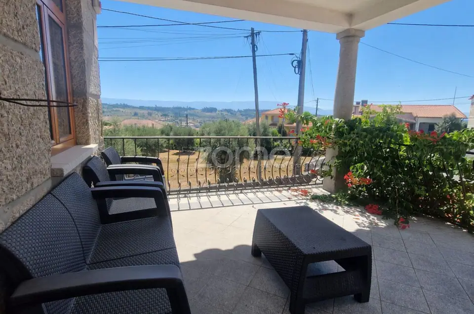 Moradia exclusiva em pedra com 300 m² e vista Serra da Estrela — imagem 9