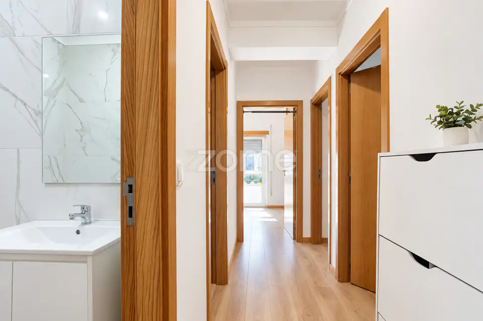 T3 Remodelado com Elevador, 2 Varandas e Arrumos | Abraveses — imagem 14