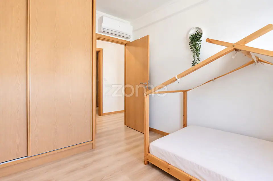T3 Remodelado com Elevador, 2 Varandas e Arrumos | Abraveses — imagem 16